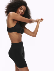 Cool Comfort™ Seamless Bum Boosting Shorts