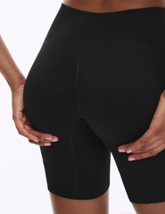 Cool Comfort™ Seamless Bum Boosting Shorts